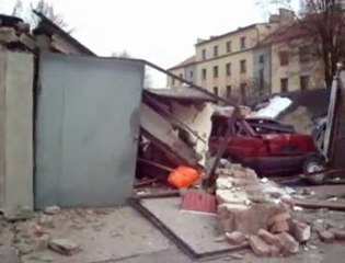 Kłobuckj: Wybuch gazu w garażu