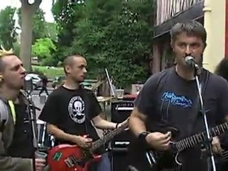 Nono futur - Le 14 Juil. 2011, au Bal con du jeudi, à Rouen.