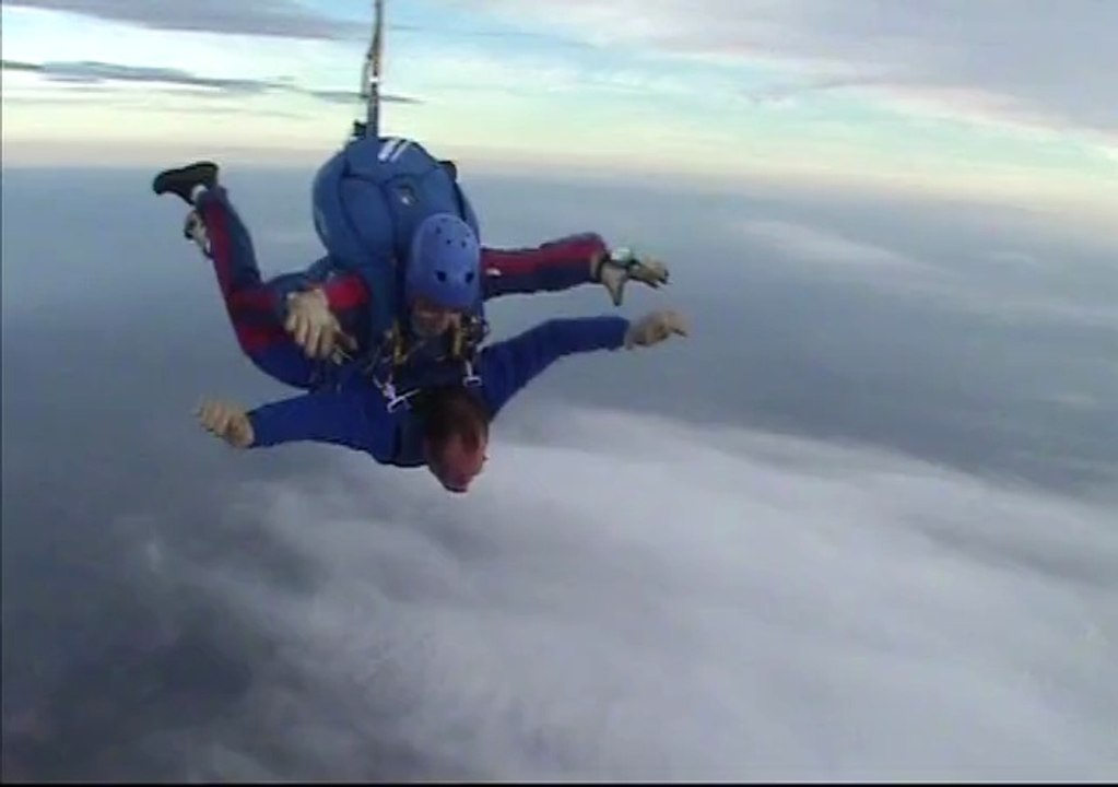 Baptême de saut en parachute tandem - Laval - Novembre 2011