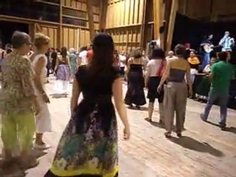 Xiberoko Branlea (Branle souletin) de la Soule + AINOARRAK Mutxiko (Patxi - St Gervais 2011)