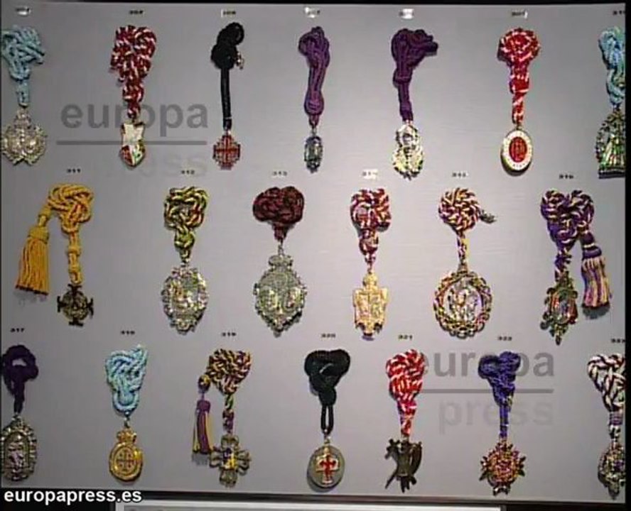 "Sentimiento cofrade" exhibe 400 medallas de cofradías