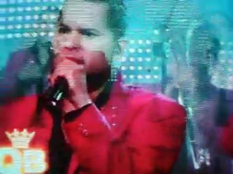 LA ORIGINAL BANDA EL LIMON EN EL PROGRAMA "QUE QUIERE LA BANDA"....CANTANDO AL MENOS