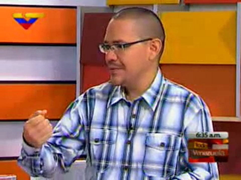 Toda Venezuela Contacto telefonico con el presidente de la Republica Hugo Chavez Frias 14.11 2011  1/4