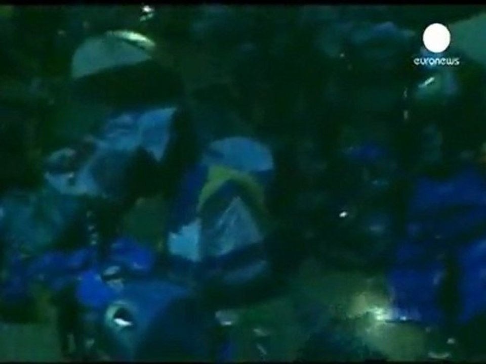 Riot police clear out Occupy Oakland protest