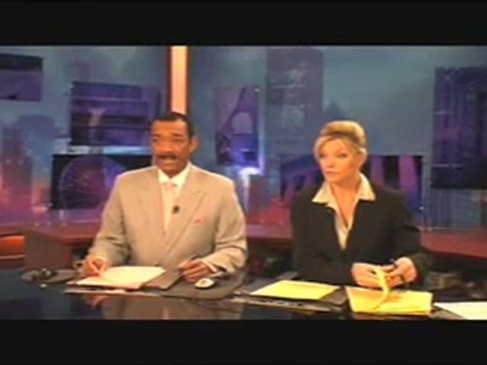 Que font les présentateurs JT durant la pub ?