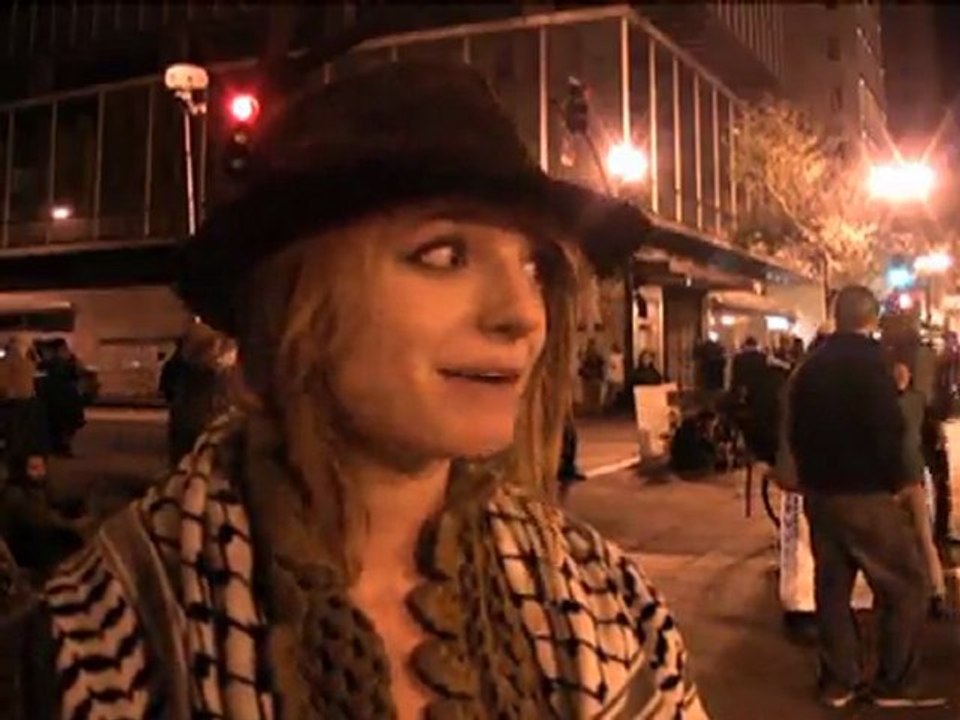 Police break up Occupy Oakland, arrest protesters