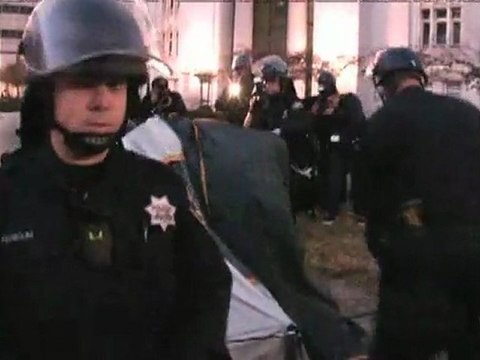 Occupy : la police expulse les indignés en Californie