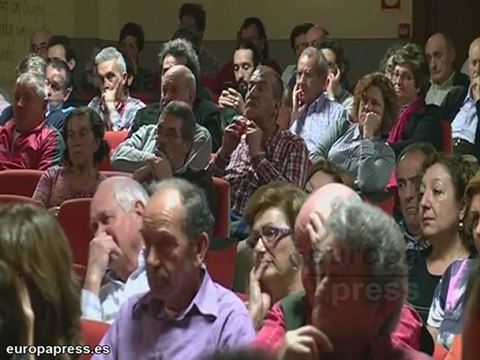 Llamazares se reúne con el movimiento obrero