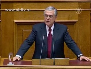 Пападемос: Грецию еще можно спасти