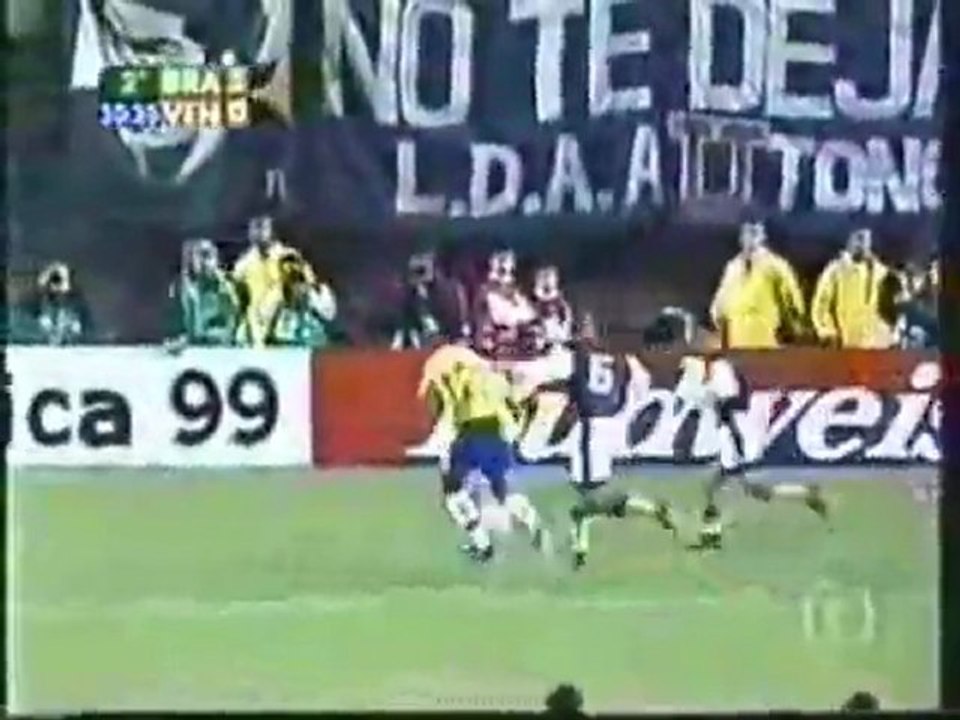 Gols e Jogadas de Ronaldinho na Seleção