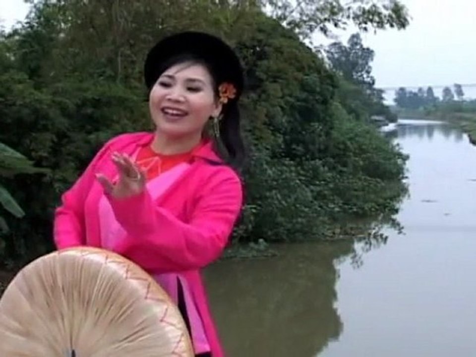 Luyện năm cung lời cổ - Hat cheo NSUT Huyen Phin - daovien.net