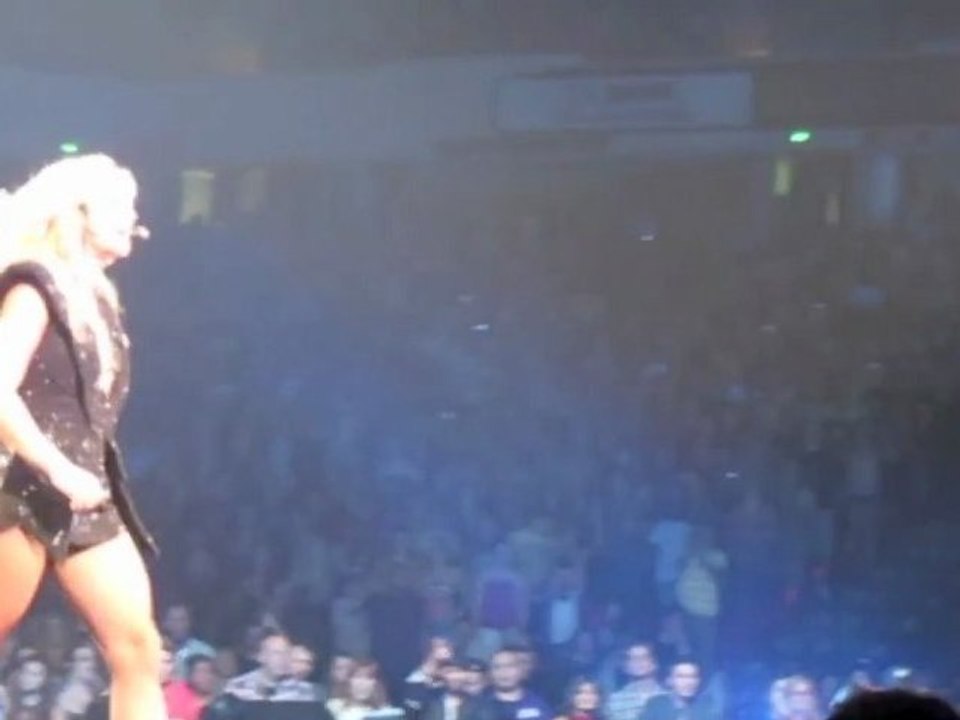 Britney's Papi kontrolliert alles