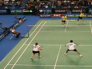 Yonex IFB 2011 - demi finale - FischerPedersen VS ZhangZhao - 21/14 22/24 22/20 - 2