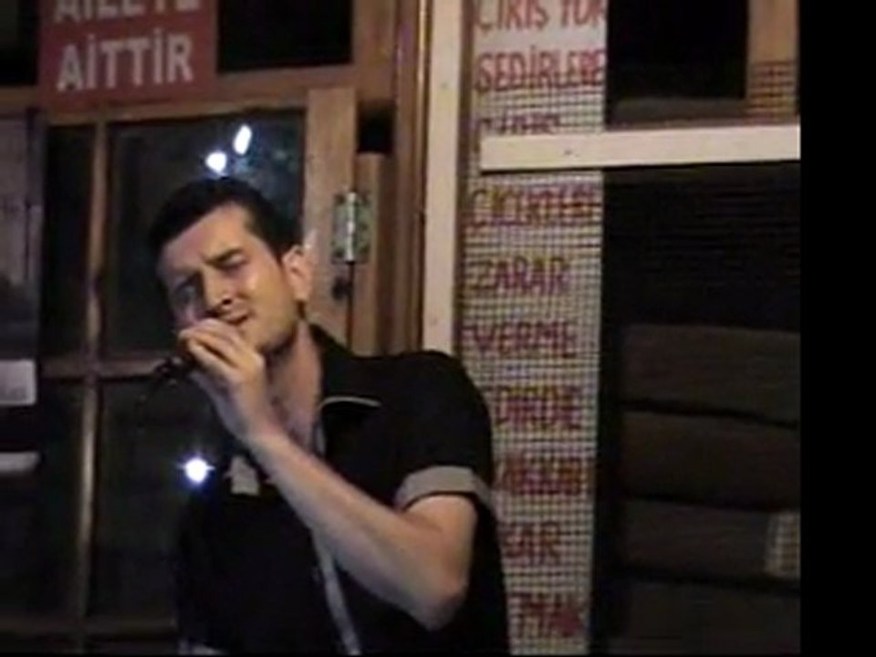 MUSTAFA  ELMAS    BAYAZ GİYME TOZ OLUR SİYAH GİYME SÖZ OLUR