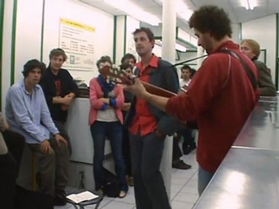 J'en parle a mon micro-ondes - Le Piéton @ Lavomatic Tour (Saison 5 - 2011-10-05)