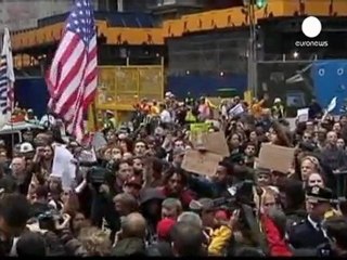 Evicted Wall St protesters return minus their tents