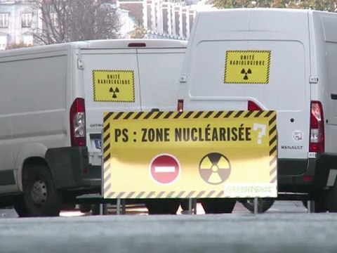 Nucléaire : Greenpeace bloque le siège du PS
