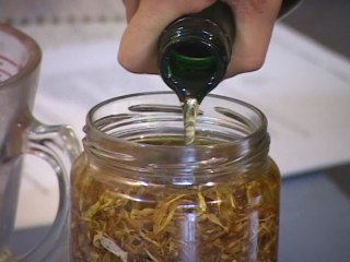 Workshop in Jerusalem Teaches Making Pure Organic Soap