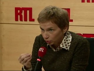 Laurence Parisot pour une baisse des cotisations