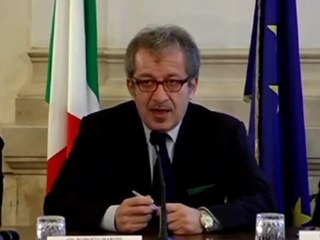 Maroni - La Lega è per le elezioni (10.11.11)