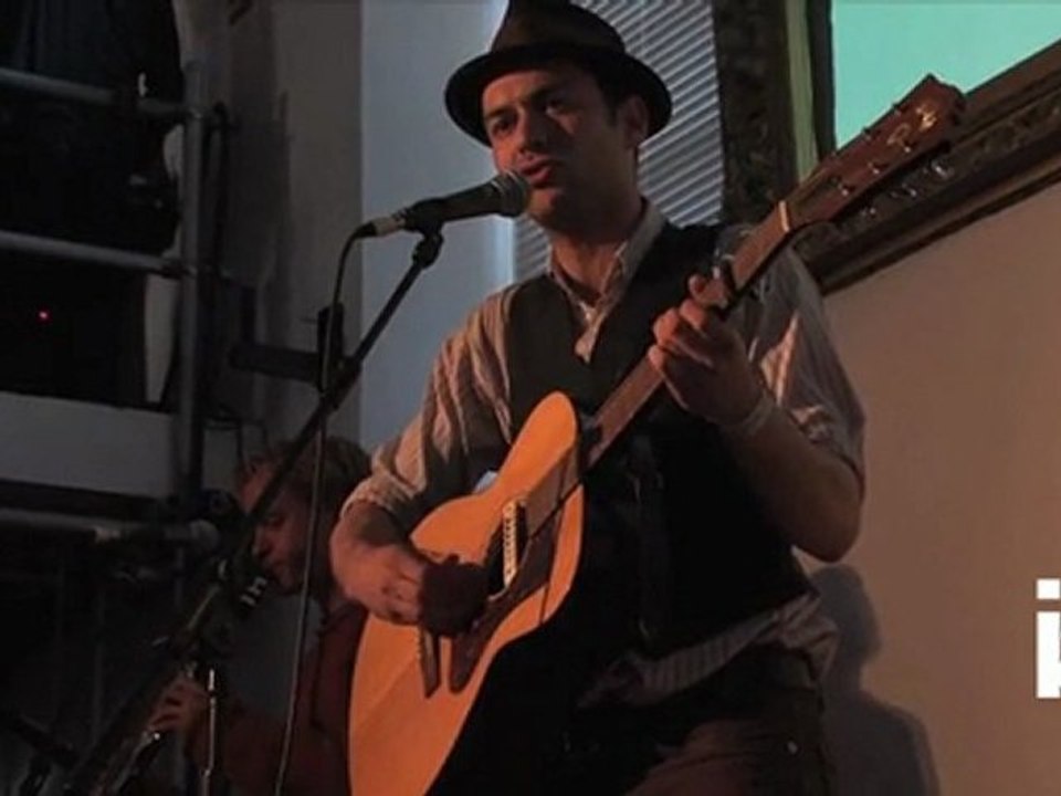 Bard at HowTheLightGetsIn 2011
