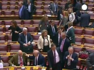 Papademos hülkümeti güvenoyu aldı