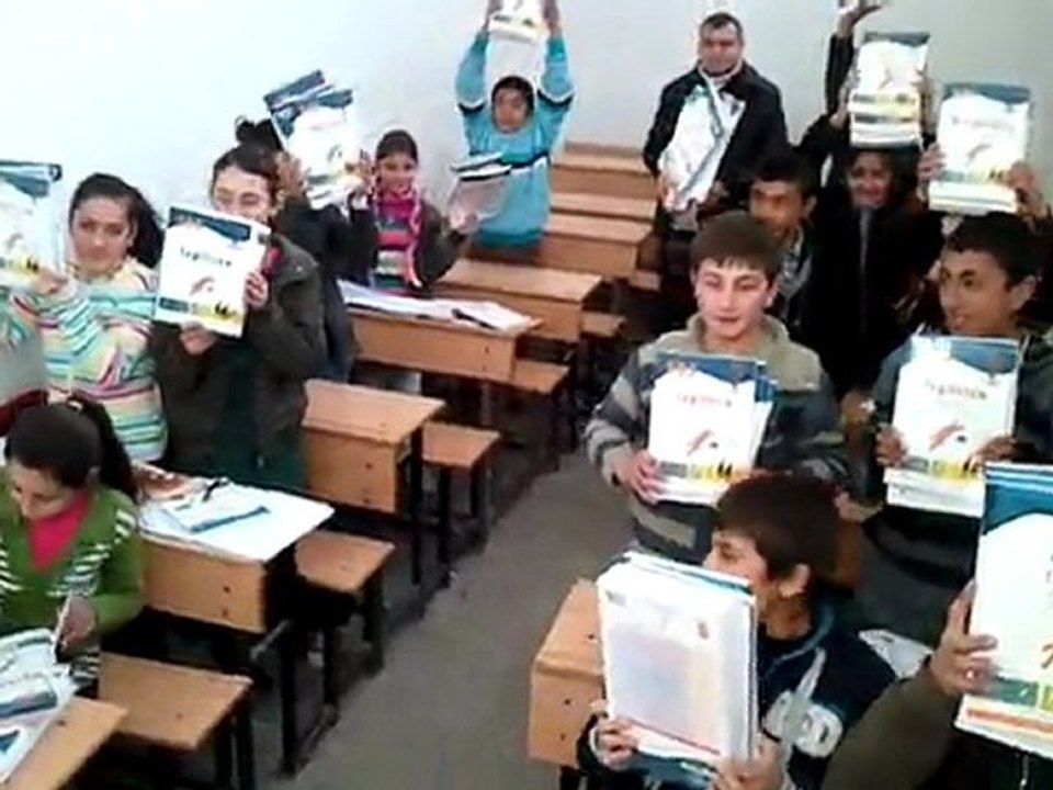 Mehmetçik Dersanesi Kitap Dağıtımı