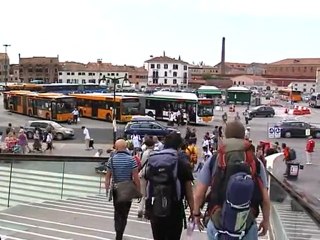 LUNEDI' CHIUDE PIAZZALE ROMA