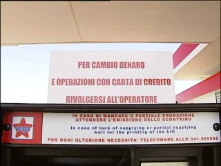 PAURA ALLA STAZIONE DI SERVIZIO