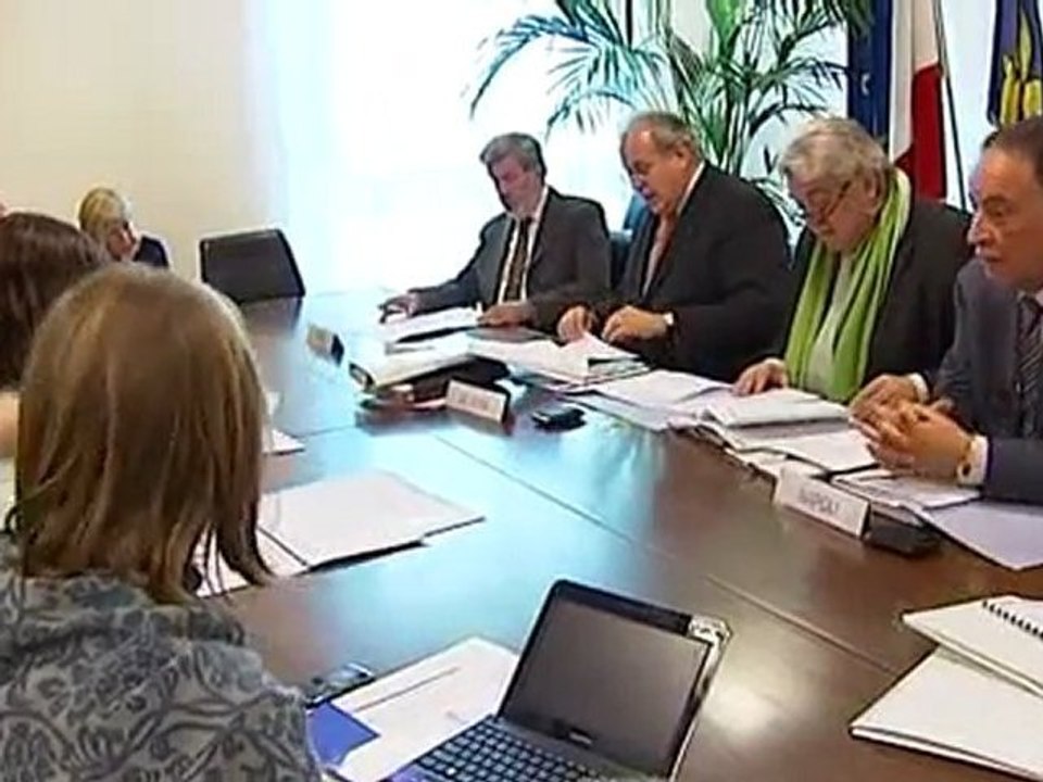 LINGUE MINORITARIE E TUTELA