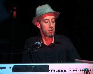 14 Monsieur Co HYPNAGOGIE Biographie