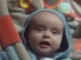 leoh dit un mini "papa" et maman ^^