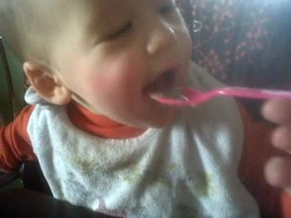 Le repas de Jean-Baptiste et sa patience légendaire !!!