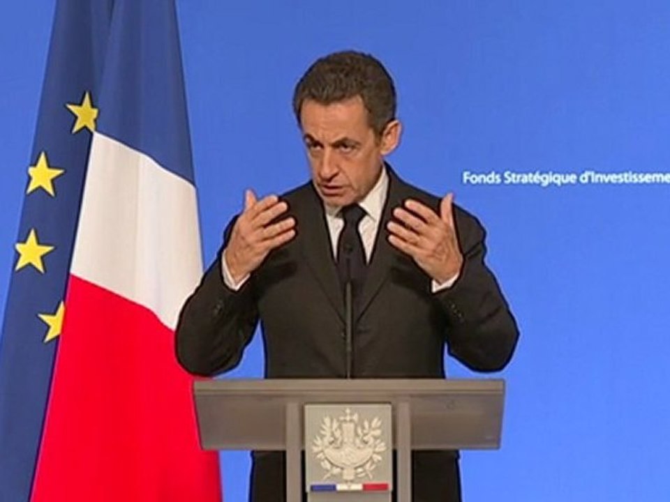 Le président Nicolas Sarkozy a mis en garde jeudi 17 novembre contre "les dommages considérables" pour "l'industrie française" qu'entraînerait une réduction de la part du nucléaire dans la production d'électricité, après l'accord PS-EELV sur ce s