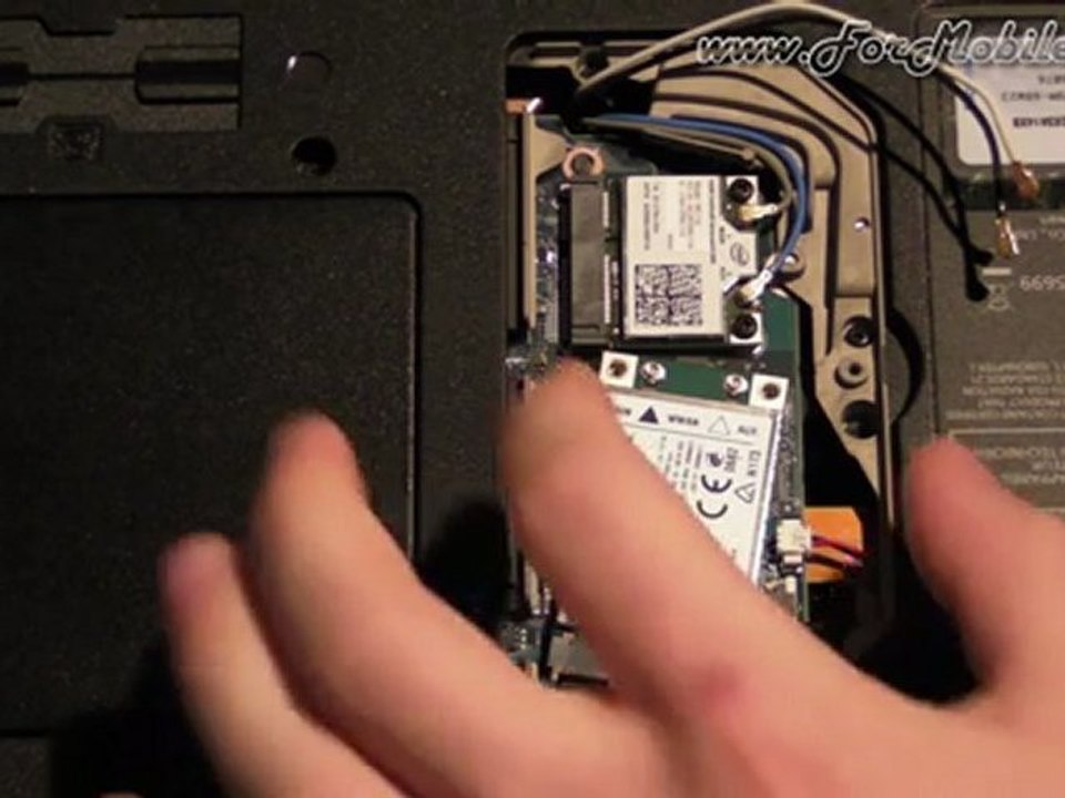 Panasonic Toughbook CF-53 - Come sostituire scheda WWAN e SIM