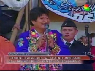 Evo Morales "le cumple" a las embarazadas