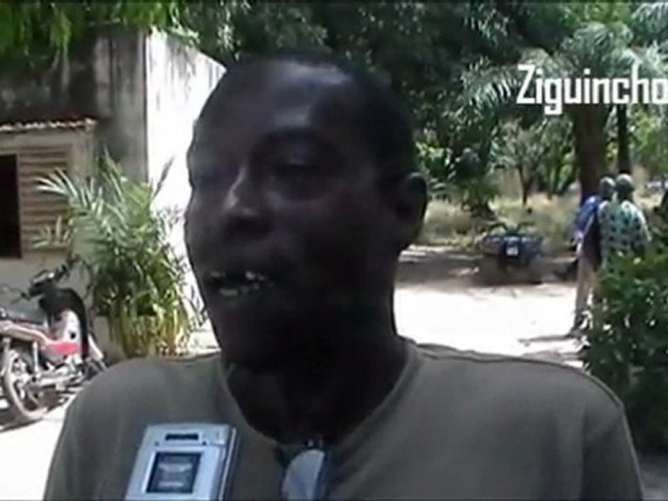 TEST - Mamadou  DIALLO SG-A et Porte-Parole UROPH Ziguinchor 16-11-11