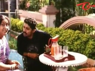 Body Builder Chandramohan Funny Feets To Impress Neighbour Aunty