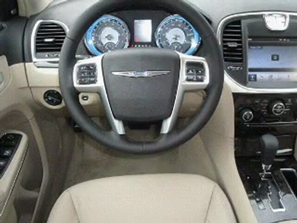 2011 Chrysler 300 Chattanooga TN - by EveryCarListed.com