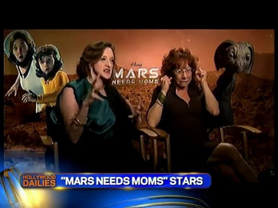 Mars Needs Moms - Joan Cusack Interview