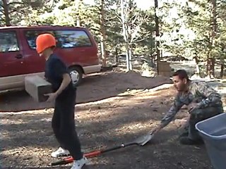 Le Jeu A La Con : Le Lancer En Arriere De Parpaing