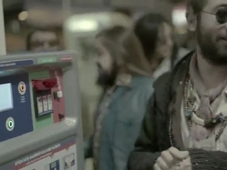 Burcu Güneş - Oflaya Oflaya Klip [HD]