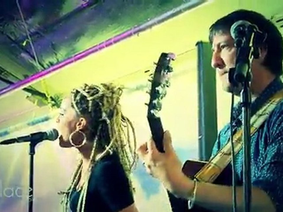 WALLACE - Garden Party