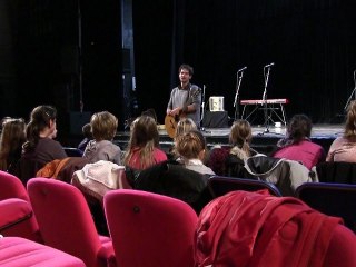 "On aurait dû changer de nom" - les écoliers