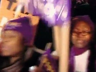 Thousands march over Brooklyn Bridge