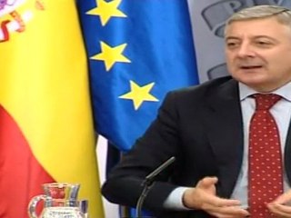 El Gobierno recalca que, por ley, es imposible acortar el plazo de su relevo