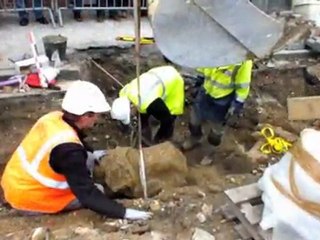 Les sculptures découvertes dans le sol cambrésien partent au musée