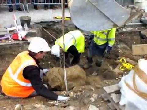 Les sculptures découvertes dans le sol cambrésien partent au musée
