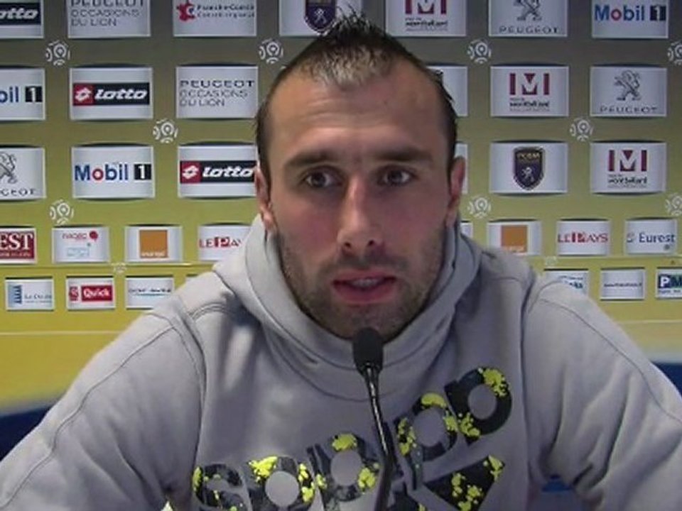 DUPLEX D. SAUGET (Extrait d'Espace Clubs du 18/11/2011)