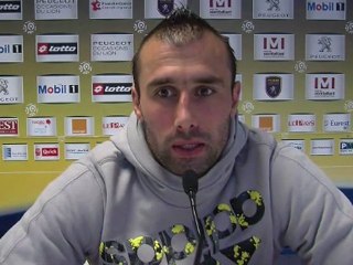 DUPLEX D. SAUGET (Extrait d'Espace Clubs du 18/11/2011)